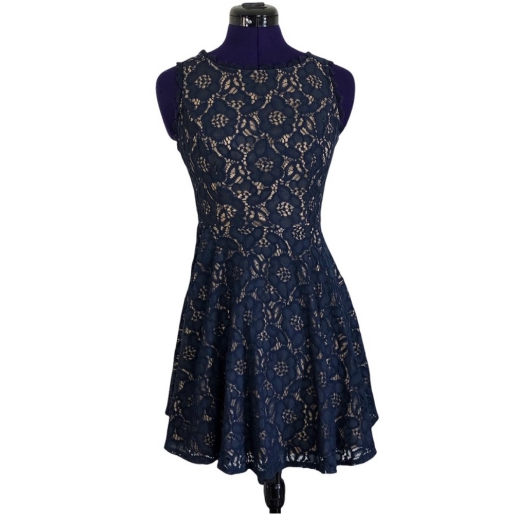 City Studio Blue Beige Lace Short Sleeve Mini Dress